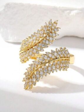 Gilded Gold Cubic Zirconia
Leaf Ring